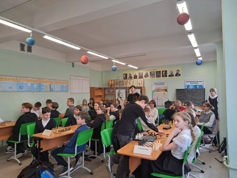 Школьный шахматный турнир, посвященный Празднику Весны и Труда.